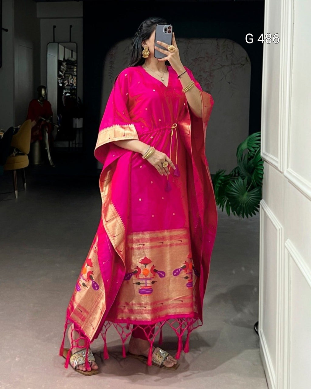 Elegant Jacquard Kaftans for Stylish Everyday Wear