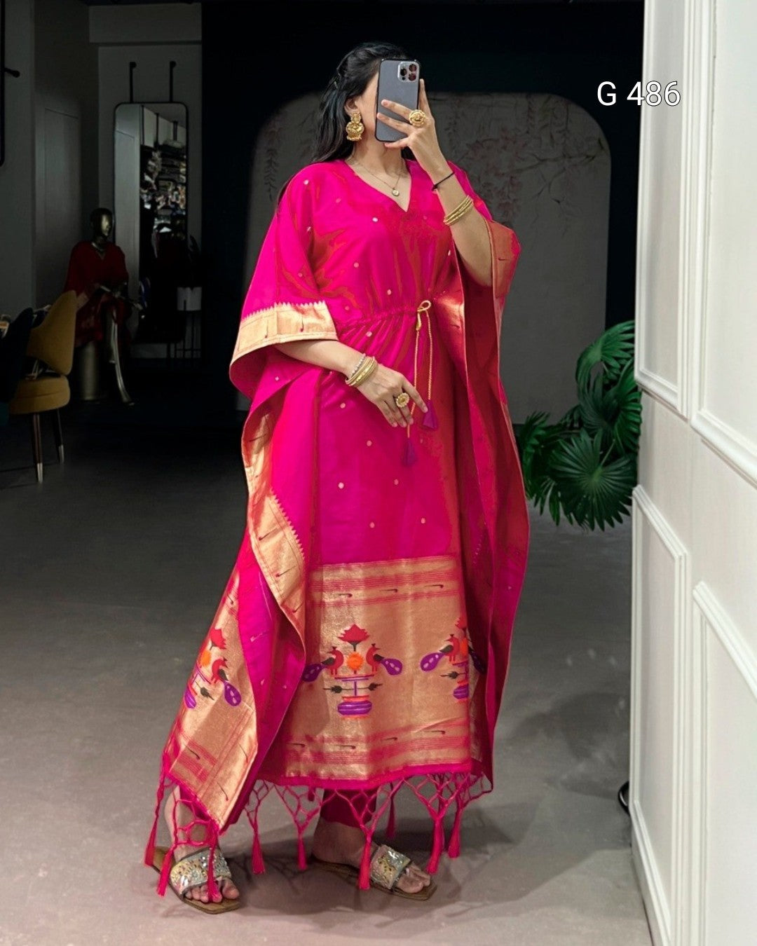 Elegant Jacquard Kaftans for Stylish Everyday Wear